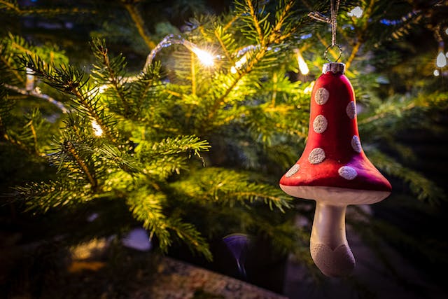 artificial-trees-for-homes-with-babies